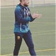 Entrenador titulado UEFA PRO con experiencia en fútbol base, ofrezco clases de tecnificación para niños y jóvenes en Sevilla.