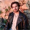 Öğrencilerime önce öğrenme kavramını ve öğrenme motivasyonunu anlatırım ve bu kavramları benimsemelerini sağlarım. 