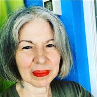 Offro ripetizioni online, aiuto compiti, preparazione ad esami e servizio traduzioni come community tutor della lingua inglese.