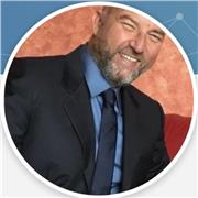 Economista e manager per aziende ed enti internazionali, impartisce ripetizioni di Economia e Inglese pratico e professionale