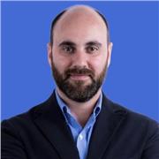 Consultor y profesor de SEO con más de 10 años de experiencia, ofrece clases online de posicionamiento web orientadas a proyectos.