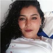 Profesora aprendiz para enseñar a niños