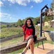 Estudiante universitaria de fisioterapia ofrece clases de biología