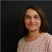 Indépendante et ouverte aux cours à distance en comptabilité principalement