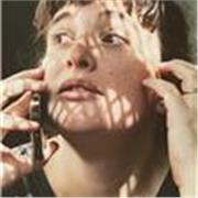 Premiada Guionista y experta en manejo del idioma español