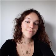 Etudiante en Information - Communication, disponible pour aide aux devoirs jusqu'à la 3e