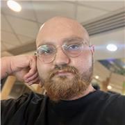 English teacher, from Upper Elementary to advanced; American accent