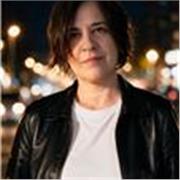 Profesora de IA Creativa, edición y narrativa audiovisual para estudiantes, profesores, marca personal y creadores de contenido