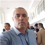 Docente d'inglese e italiano con esperienza di oltre 20 anni sia in Italia che all'estero, disp. online.