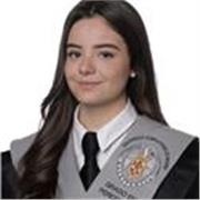 Profesora de inglés, francés y otras asignturas imparte clases a niños y niñas de infantil a primaria y primeros cursos de la ESO