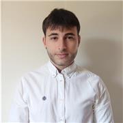 Soy un entrenador personal que tengo formación universitaria y experiencia y me adapto a cualquier necesidad física necesaria