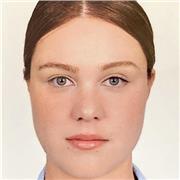 Ich bin eine engagierte, kommunikative und kreative Lehrerin, die verantwortungsbewusst, flexibel, teamfähig und zuverlässig arbei