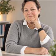 Native English teacher offering practical online lessons for adults