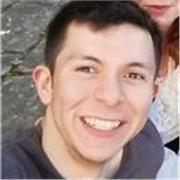Profesor de materias relacionadas a medicina y matemáticas