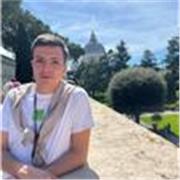Estudiante con un nivel avanzado de inglés y español nativo.