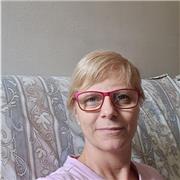 Ciao. Sono un insegnante di inglese di pluriennale esperienza. Ho molta pazienza e adoro insegnare l inglese!