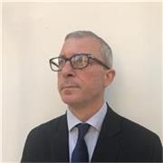 Laureato in giurisprudenza offro lezioni in diritto
