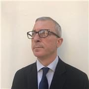 Laureato in giurisprudenza offro lezioni in diritto