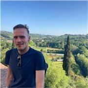 Laureato in Beni Culturali offre lezioni da remoto e in presenza
