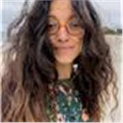 Escritora y creadora de proyectos narrativos especializada en escritura creativa y autobiográfica para adultos de cualquier nivel.