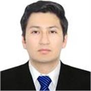 Profesor de matematica con abundante material escolar y Preuniversitario