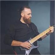 Chitarrista con più di vent'anni di esperienza impartisce lezioni di chitarra elettrica