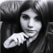 Profesora de Dibujo. Imparte clases de Dibujo Académico: Perspectiva, Composición, Naturaleza Muerta, Anatomía, Retrato