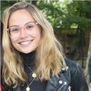 Je suis étudiante en dernière année de master finance à l'IESEG school of management à Lille, je suis disponible du lundi au vendredi pour donner des cours de soutien scolaire aux élèves de primaire et collège toutes matières confondues
