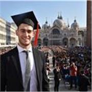 Laureato Magistrale in  Economics, Finance and Sustainability , attualmente in Deloitte Financial Advisory, offre ripetizioni in discipline economiche - Economia