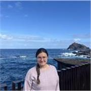 Estudiante de segundo de Bachillerato de ciencias recién graduada que puede dar clases a cursos inferiores 