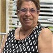 Prof de español, titulada en Historia de México, con cursos de editor, coordinador de proyectos de edición, y tercera edad