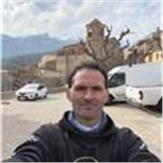 Monitor Nivel 1 FPCV, ya en activo como monitor y entrenador de pádel especialista en niños y adolescentes. Padre también