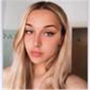 Studentessa che sta svolgendo l’università a Urbino offre lezioni di inglese, spagnolo, italiano, francese