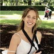 Graduada imparteix classes a estudiants de totes les edats - Graduada imparte classes a estudiantes de todas las edades