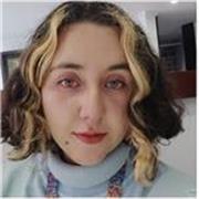 Profesora de biología con experiencia con alumnos de básica secundaria