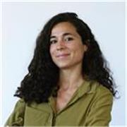 Profesora de español, lengua y comunicación. Estoy graduada en Periodismo y en Comunicación Audiovisual, máster en Lengua Española, y trabajo desde hace ocho años como periodista de radio. Me encantaría utilizar mi experiencia para ayudarte a mejorar tu e