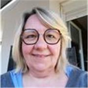 Professeur de Français en soutien scolaire pour élèves en primaire et collège. 
