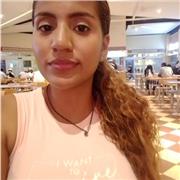 La profesora de biología brinda clases a niños de todas las edades