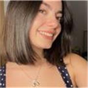 Soy Adri, doy clases de inglés. Tengo nivel alto de inglés porque parte de mi familia es de EEUU