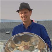 Vous voulez apprendre un instrument percussif et mélodique? Je vous propose le Steel Pan (pan ou steel drum)