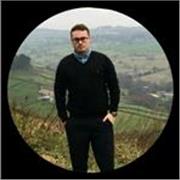 Experienced tutor and career guide who specialises in Sciences, Maths and helping children decide on post-secondary ambitions