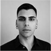 Profesional del diseño de moda especializado en desarrollo de producto, patronaje, confección y moda digital 3D, con una sólida co