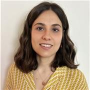 Professionista laureata impartisce lezioni di Biologia