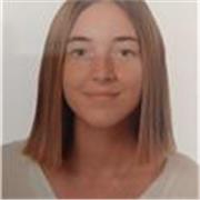 Estudiante universitaria de ingeniería química en Granada, capacitada para la enseñanza de estudiantes de primaria y ESO.
