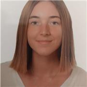 Estudiante universitaria de ingeniería química en Granada, capacitada para la enseñanza de estudiantes de primaria y ESO.