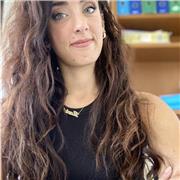 Dottoressa magistrale in giurisprudenza e Praticante avvocato abilitato alla sostituzione processuale in udienza, offre lezioni a studenti di superiori e medie in materie umanistiche:letteratura italiana, storia, filosofia, inglese, diritto