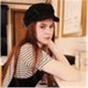 Ragazza diplomata al liceo linguistico offre aiuto compiti a Roma, in particolare lingua inglese, francese e iffa oraria:15