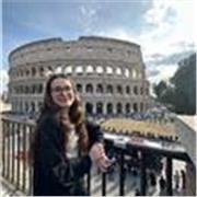 Alumna de 5º de Medicina en Madrid, con títulos de C2 en inglés (bilingüe) y gran experiencia en tutoría de ciencias