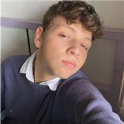 Estudiante terminando segundo de bachillerato por la rama de ciencias sociales, con ganas de dar clases tanto presenciales como onlines para chicos de primero de bachillerato de sociales, eso y primaria :)). Soy un chico muy majo y puedo flexibilizar mis