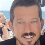 Ingeniero informático con 20 años de experiencia en el sector, tanto en empresas nacionales como internacionales